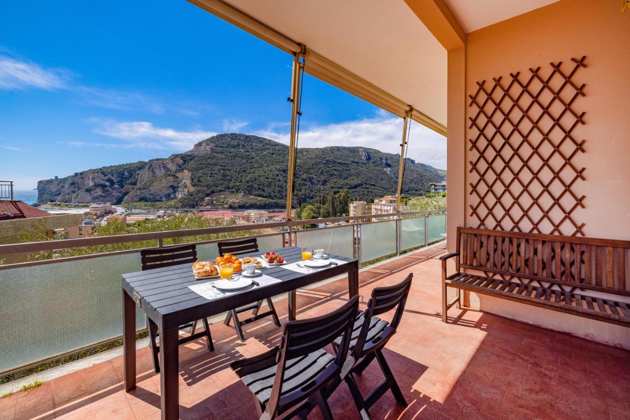 Casa Matilde - Appartamento Vista Mare - Con Posto Auto フィナーレ・リーグレ エクステリア 写真
