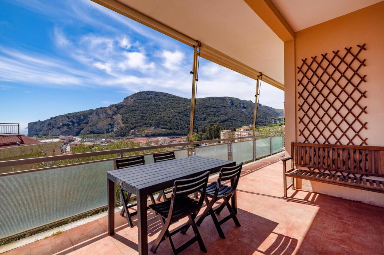 Casa Matilde - Appartamento Vista Mare - Con Posto Auto フィナーレ・リーグレ エクステリア 写真